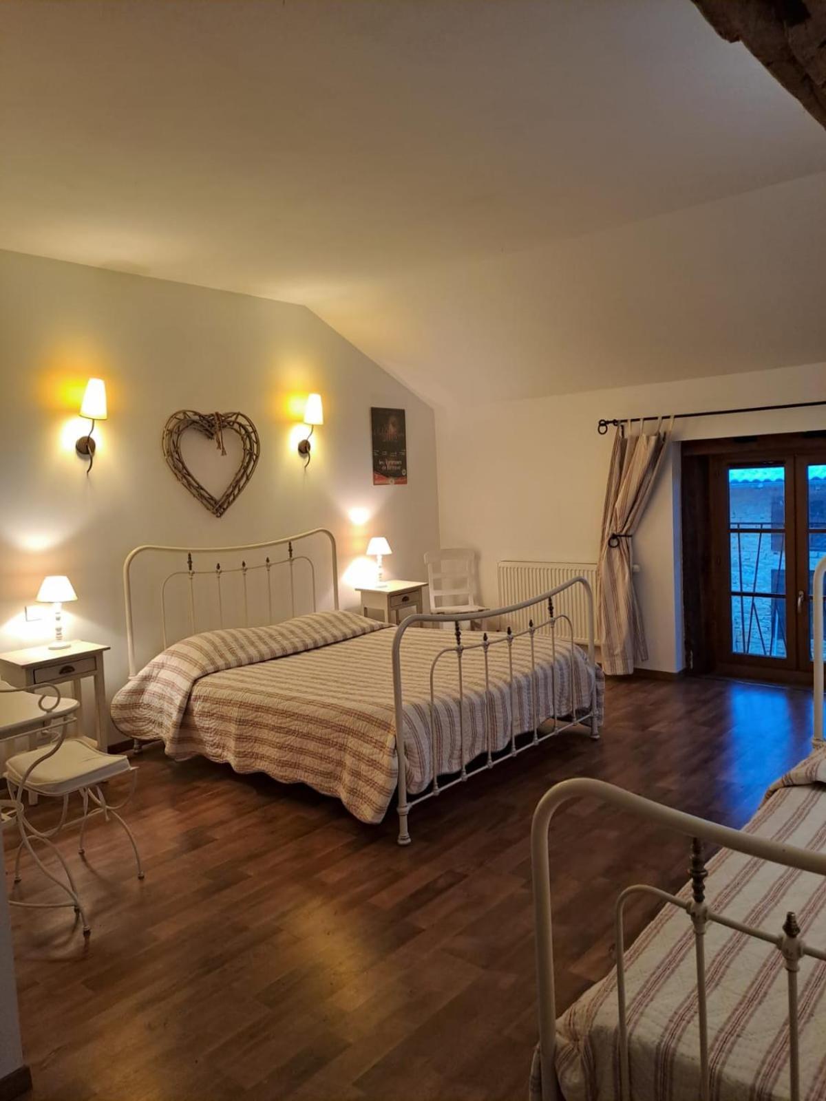 Le Moulin Du Fay Bed and Breakfast Villemotier Esterno foto