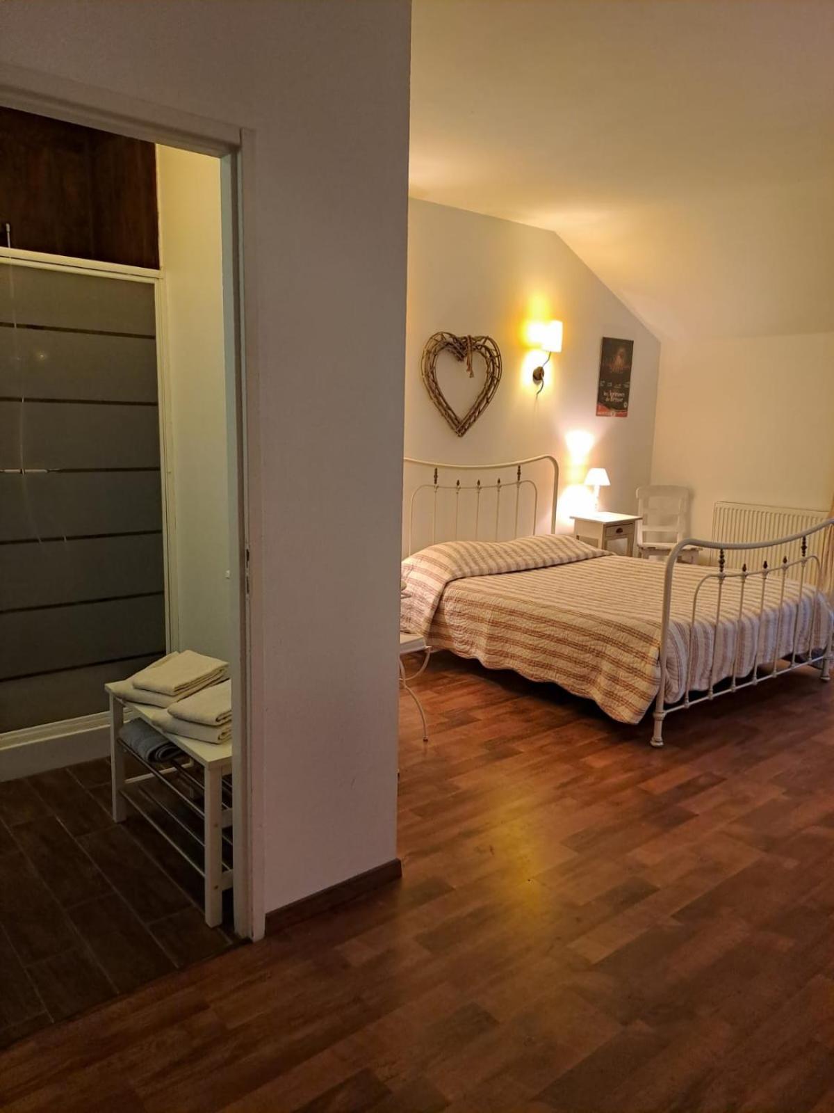 Le Moulin Du Fay Bed and Breakfast Villemotier Esterno foto